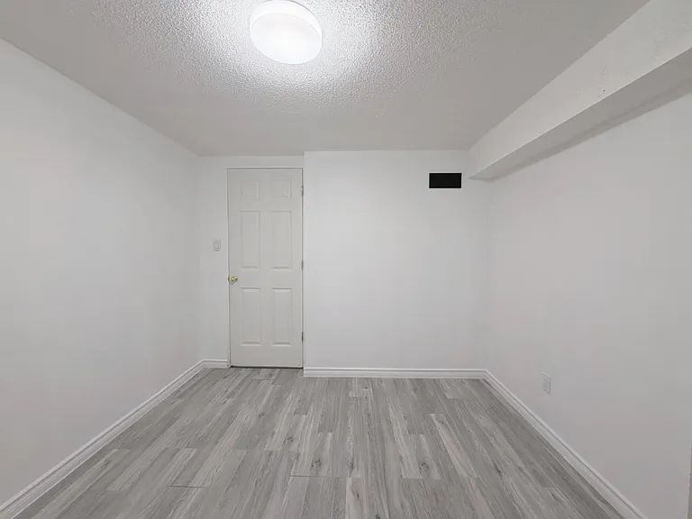 841 Garth St #2 — Photo 7