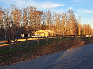 921 Moccasin Creek Rd, Waynesboro, TN 38485