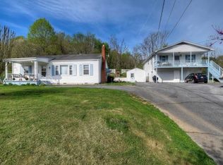 1402 State Line Rd, Elizabethton, TN 37643