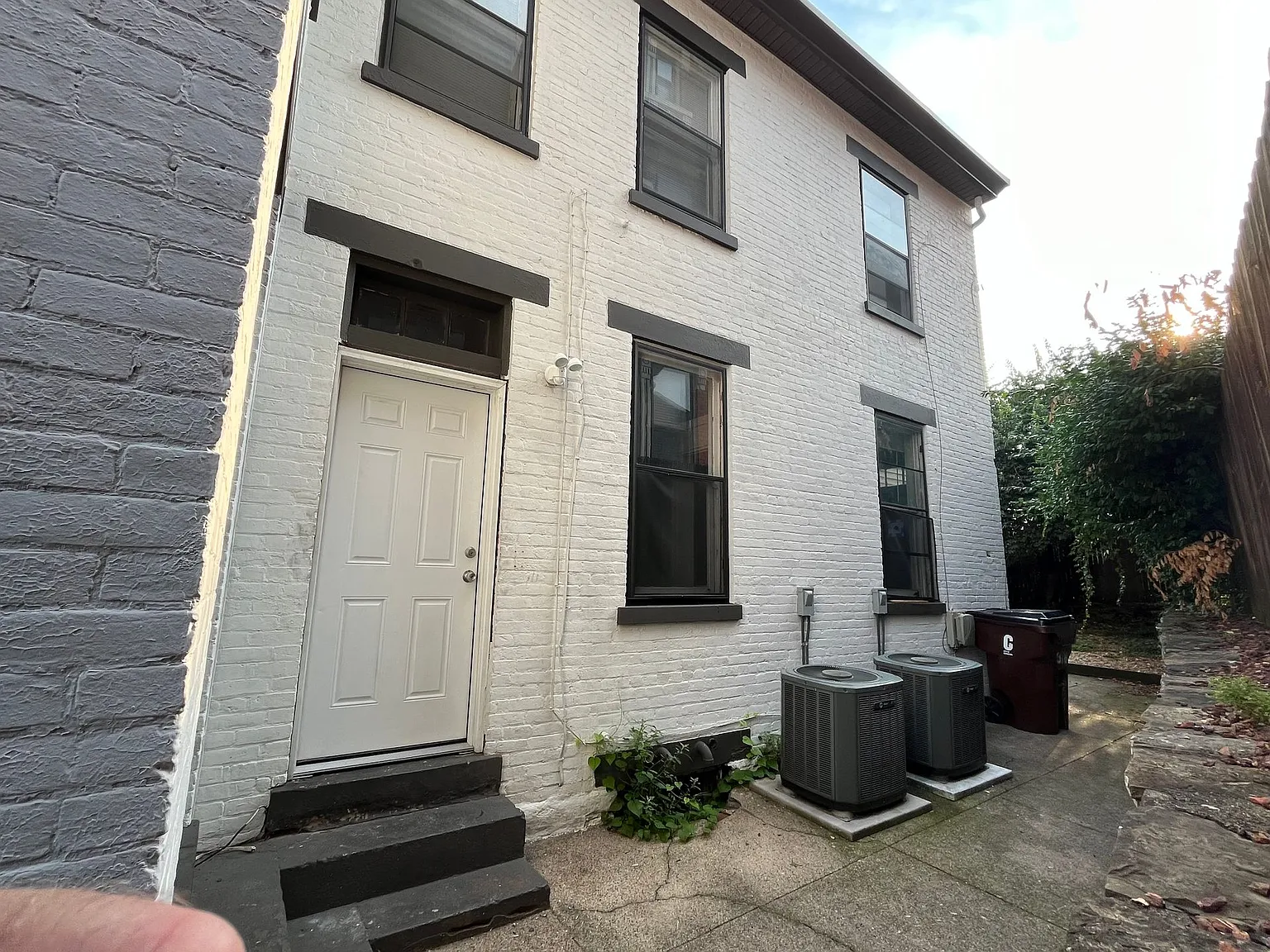 818 Main St. — Photo 3