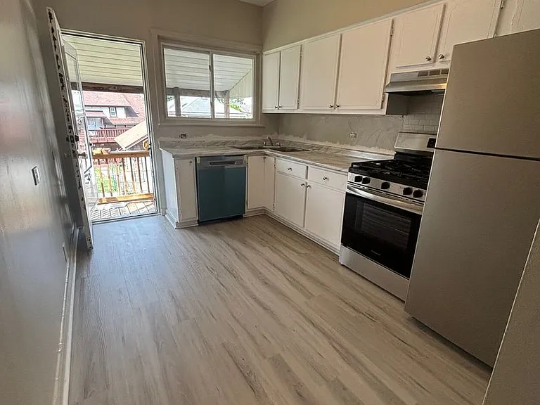 1489 Park Blvd — Photo 2