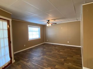 647 Smith Ridge Rd, Campbellsville, KY 42718