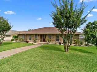 1310 Pecan Valley Dr, Garland, TX