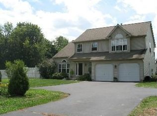 25 Hunters Ln, Telford, PA 18969