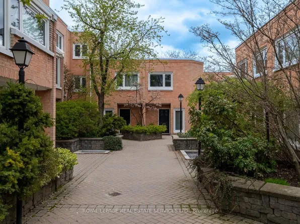 390 Wellesley St E #16, Toronto, ON M4X 1H6