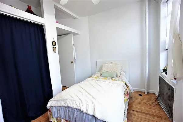 Rented by Compass | media 12