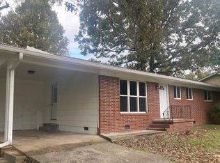 633 Graysville Rd, Rock Spring, GA 30736