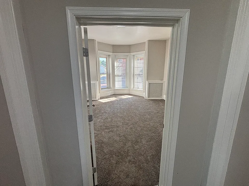 230 E Main St #1