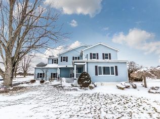 6148 Aiken Rd, Lockport, NY 14094