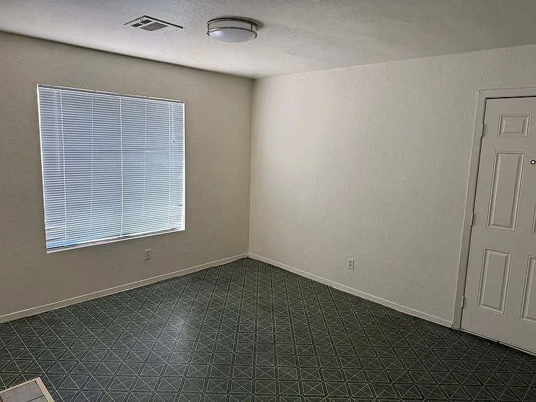 3838 Terrazzo Ave — Photo 4