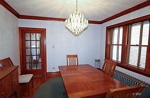 5th image of 1637 Clarence Ave