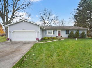 4352 Montrose Ct, Adrian, MI 49221