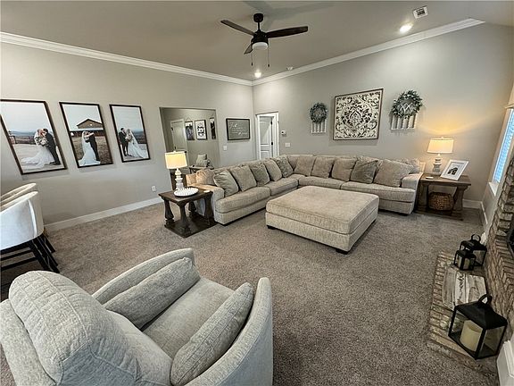 5th image of 2303 N Kathryn Ln