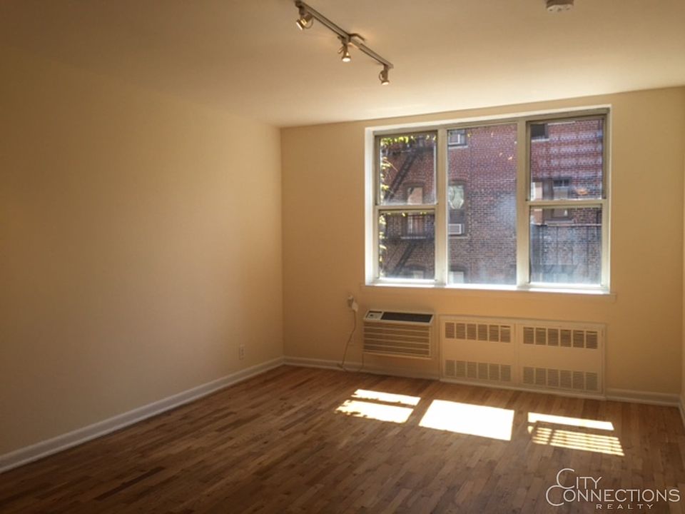 2nd image of 204 W 14th St APT 4K