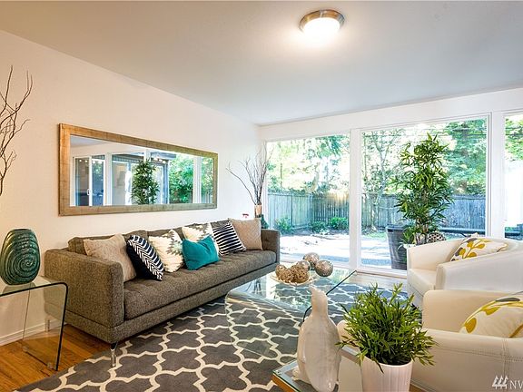 4th image of 12404 NE 110th Pl