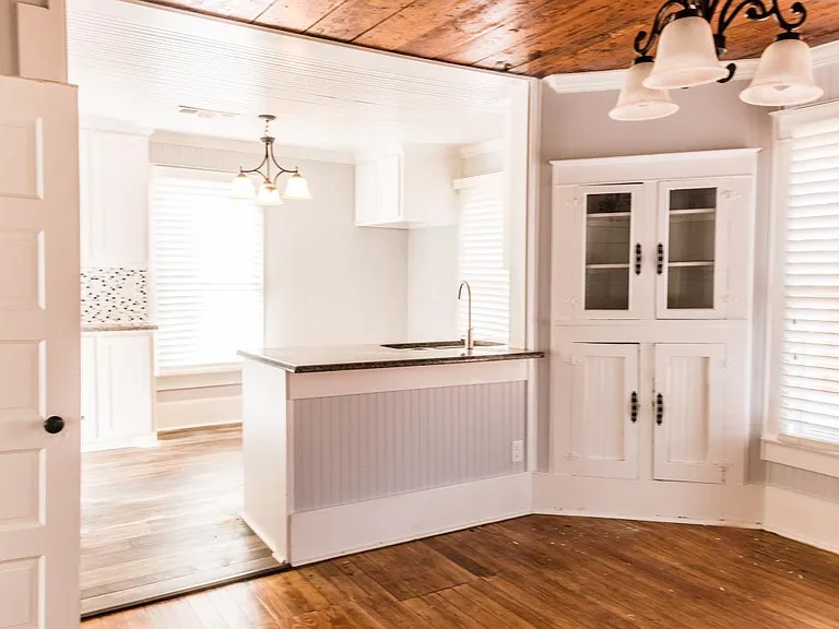 Dining/Kitchen