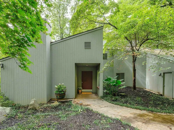 428 Rookwood Dr, Charlottesville, VA 22903