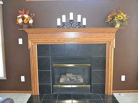 4th image of 1882 Woodside Dr