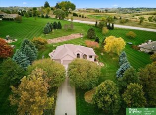 22231 Stoneybrook Dr, Council Bluffs, IA 51503