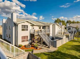 Huntington Court Coachhomes, Edmonton, AB T6H 5Y9