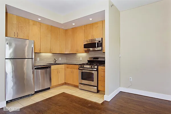 Sold by Citi Habitats | media 3