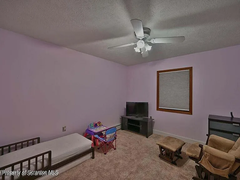 93 Bender Rd — Photo 3