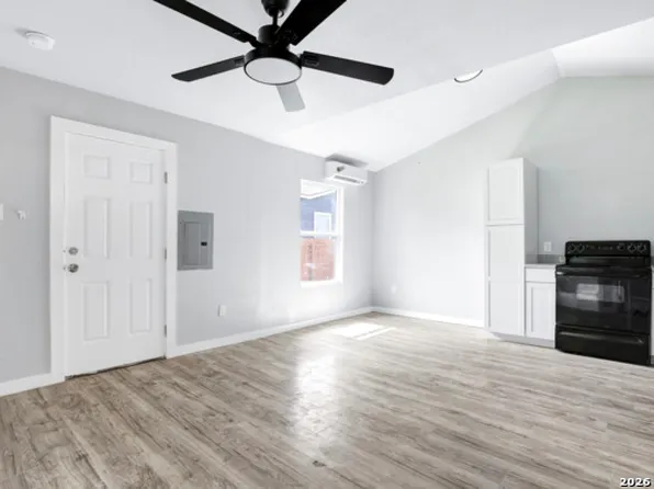 151 Hopi St, San Antonio, TX 78211