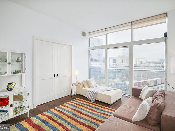 4th image of 210 S 25th St #20-502