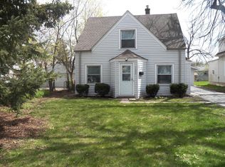 1002 S 97th St, West Allis, WI 53214