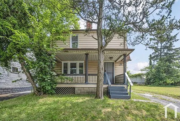 3 bed, 1106 sqft, $1,800 — Photo 2