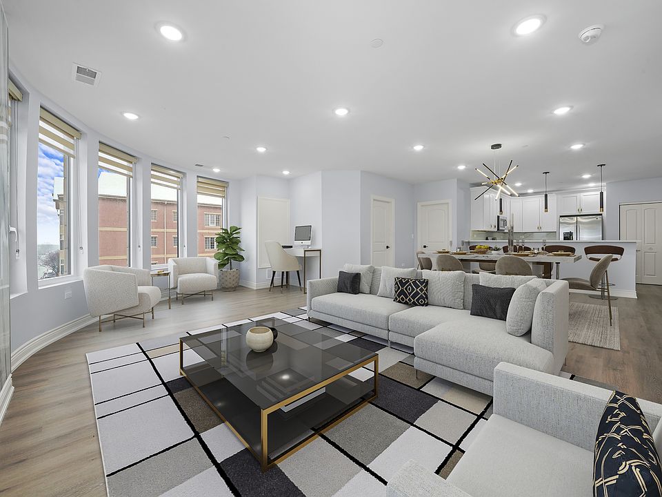 1st image of 9610 Franklin Ave #514