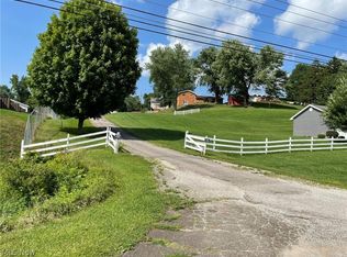 14 James Ct, Vienna, WV 26105