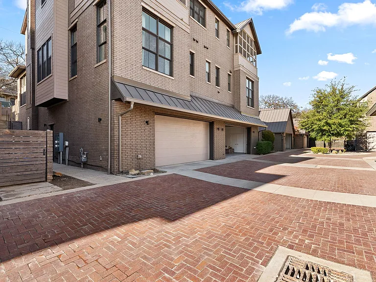 615 Harthan St — Photo 26