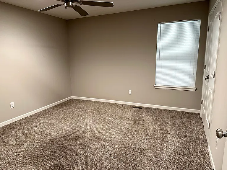502 SE Maple Dr — Photo 8