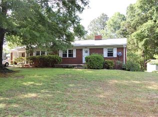 1826 Myerwood Dr, High Point, NC 27262