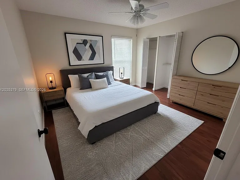 10834 N Kendall Dr #X16 — Photo 13