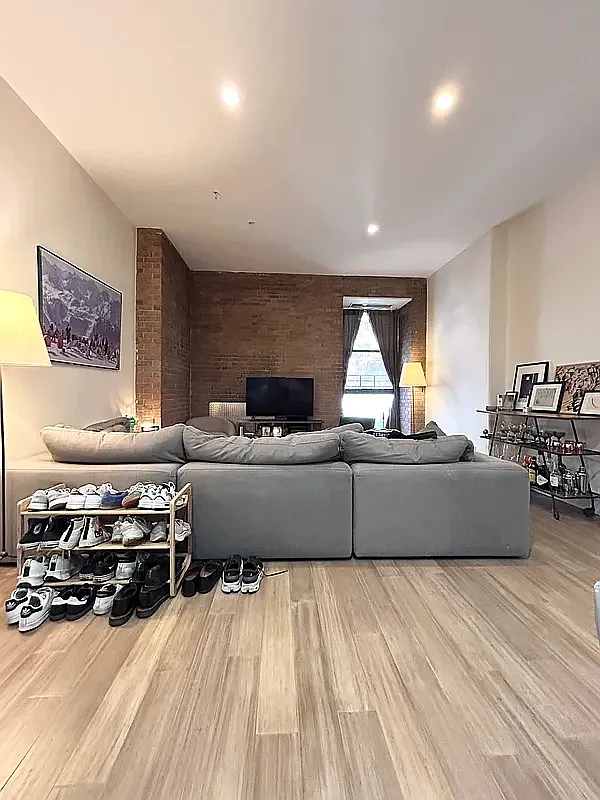 342 East 78th Street — Photo 3