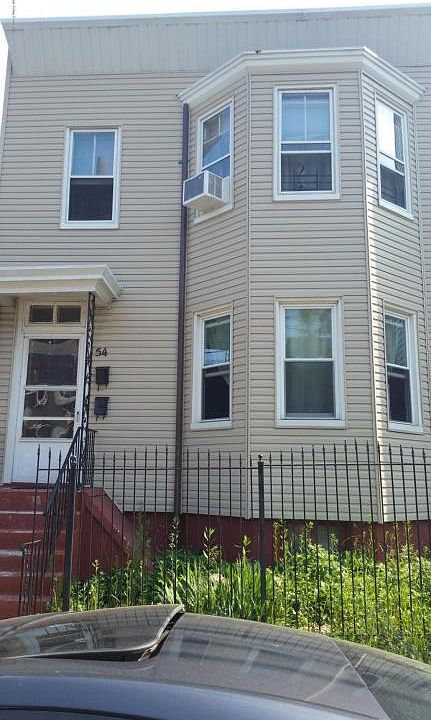 2nd image of 54 Laurel Ave