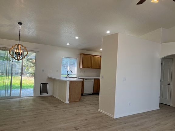 2nd image of 515 N Copper River Dr