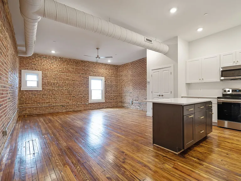 3233 O'Donnell St — Photo 4
