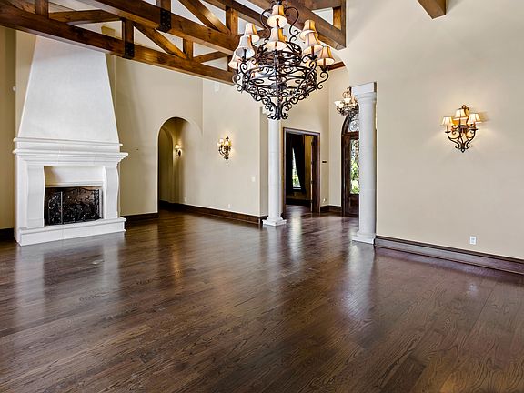 3rd image of 3219 Chardonnay Ct