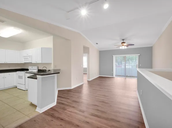 343 SE Rogers Ct, Stuart, FL 34994