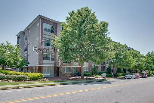 1 bed, 1.0 bath, 732 sqft, $1,950 — Photo 1