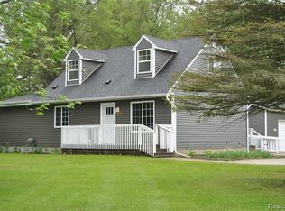 5879 Lawndale St, North Branch, MI 48461