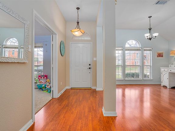 5th image of 10005 Ashmont Dr