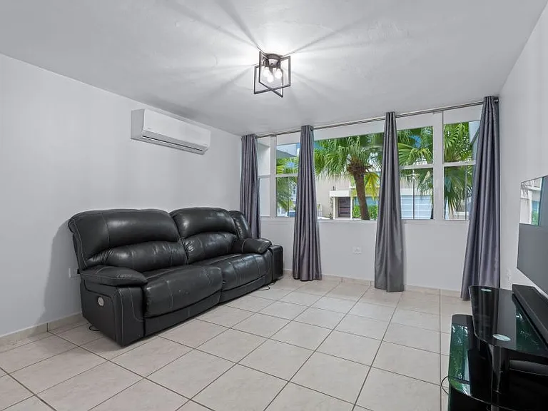 335 Calle Tiburom Urb Pass — Photo 12