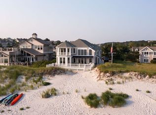28R Sleepy Hollow Rd, Gloucester, MA 01930