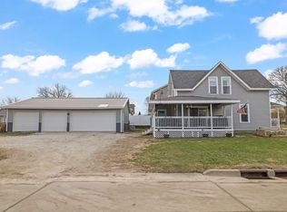 901 E Buchanan St, Winterset, IA 50273
