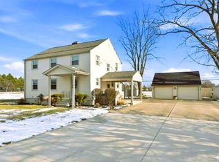 1706 Inwood Dr, Fort Wayne, IN 46815