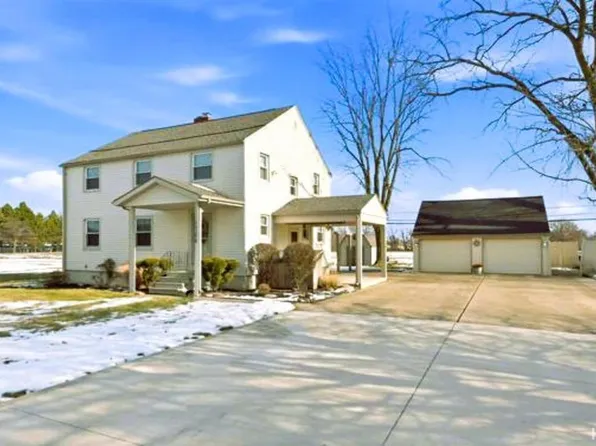 1706 Inwood Dr, Fort Wayne, IN 46815